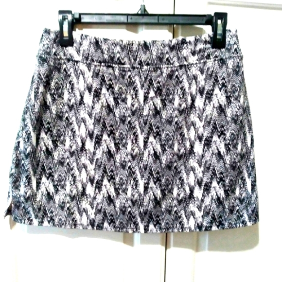 Tranquility by Colorado Clothing black and white Sports Skort Sz S - Picture 2 of 6